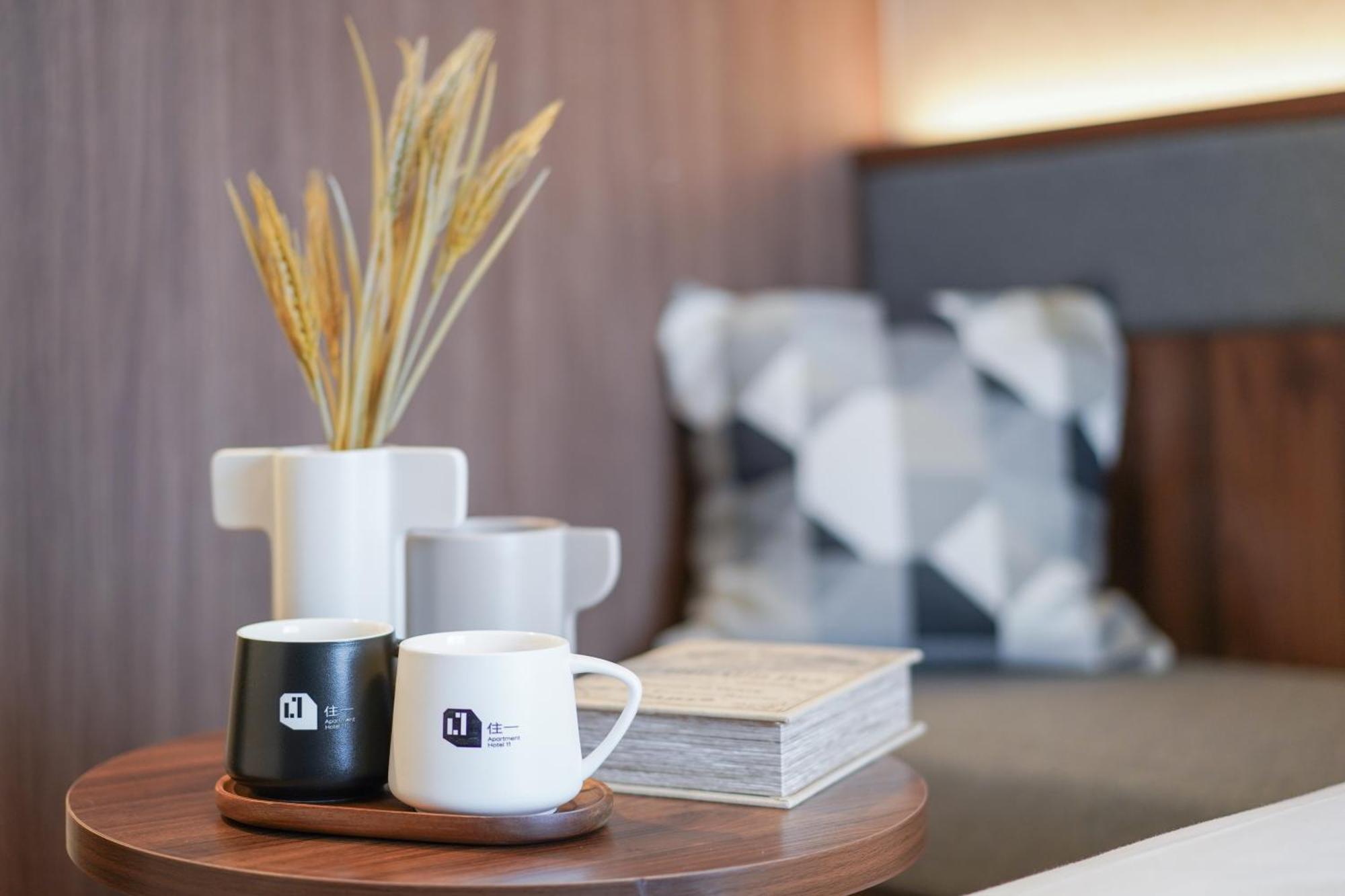 Apartment Hotel 11 Namba-Minami Ebisucho-Eki Mae Osaka Ngoại thất bức ảnh