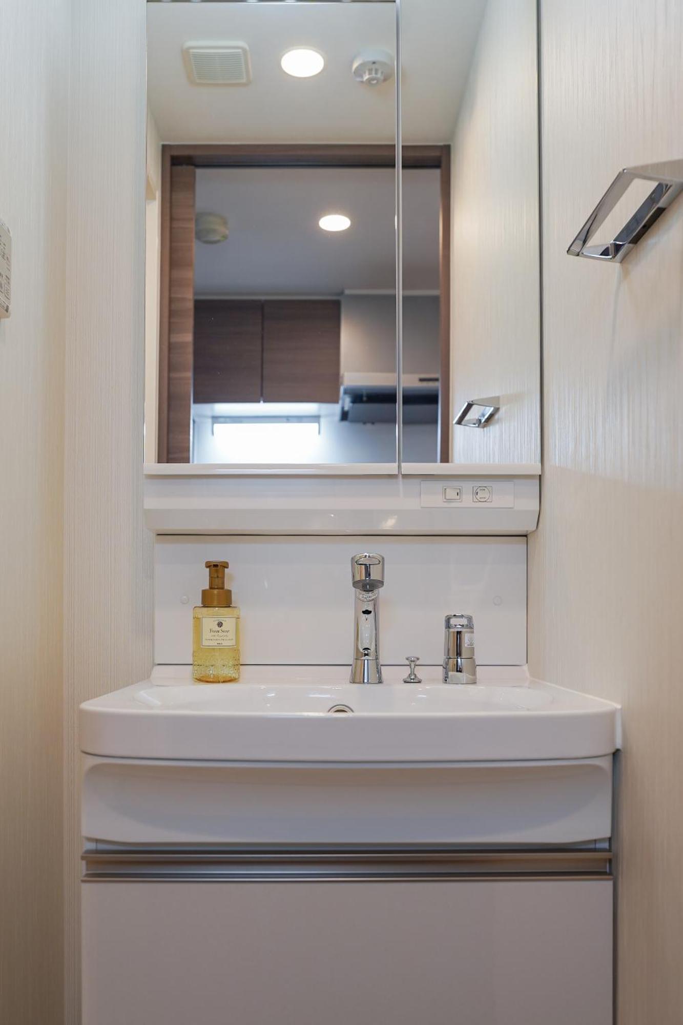 Apartment Hotel 11 Namba-Minami Ebisucho-Eki Mae Osaka Ngoại thất bức ảnh